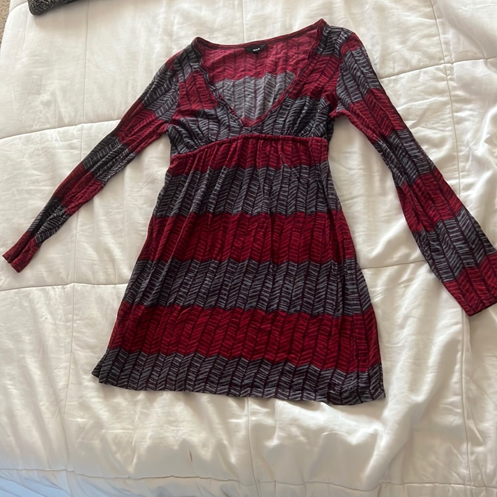Hurley Long Sleeve Dress 100% cotton size small red and gray striped